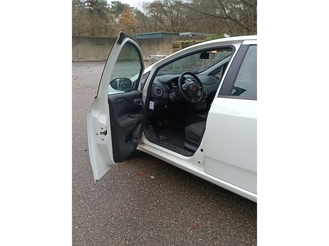 Personenauto fiat, punto evo 1.4 natural power street, wit, bouwjaar 2014 - afbeelding 14 van  41