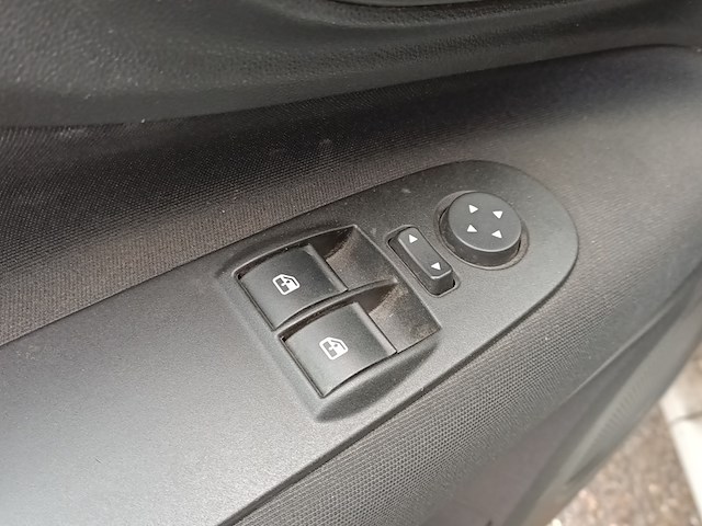 Personenauto fiat, punto evo 1.4 natural power street, wit, bouwjaar 2014 - afbeelding 16 van  41