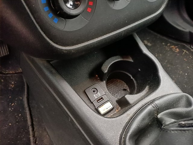 Personenauto fiat, punto evo 1.4 natural power street, wit, bouwjaar 2014 - afbeelding 27 van  41