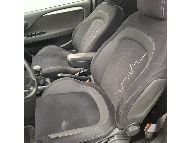 Personenauto fiat, punto evo 1.4, zwart, bouwjaar 2012 - afbeelding 7 van  38