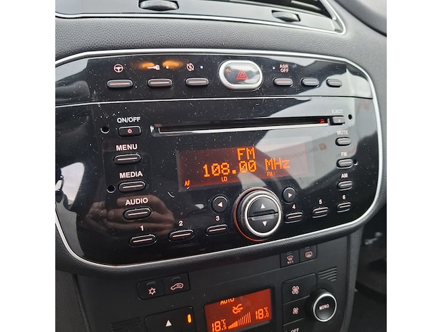 Personenauto fiat, punto evo 1.4, zwart, bouwjaar 2012 - afbeelding 15 van  38