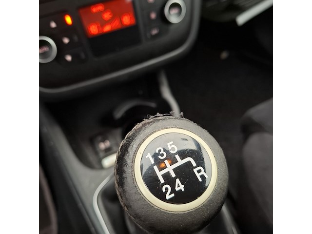 Personenauto fiat, punto evo 1.4, zwart, bouwjaar 2012 - afbeelding 17 van  38