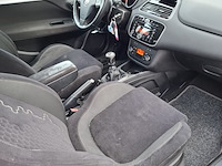 Personenauto fiat, punto evo 1.4, zwart, bouwjaar 2012 - afbeelding 20 van  38