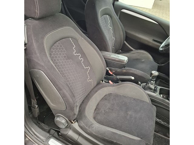 Personenauto fiat, punto evo 1.4, zwart, bouwjaar 2012 - afbeelding 22 van  38