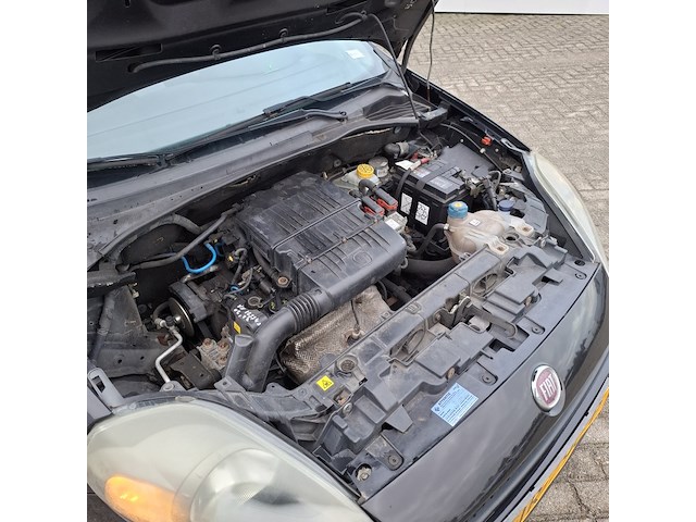 Personenauto fiat, punto evo 1.4, zwart, bouwjaar 2012 - afbeelding 29 van  38