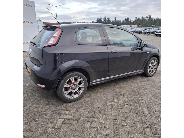 Personenauto fiat, punto evo 1.4, zwart, bouwjaar 2012 - afbeelding 34 van  38