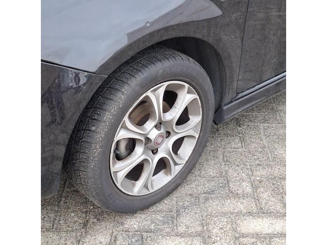 Personenauto fiat, punto evo 1.4, zwart, bouwjaar 2012 - afbeelding 38 van  38