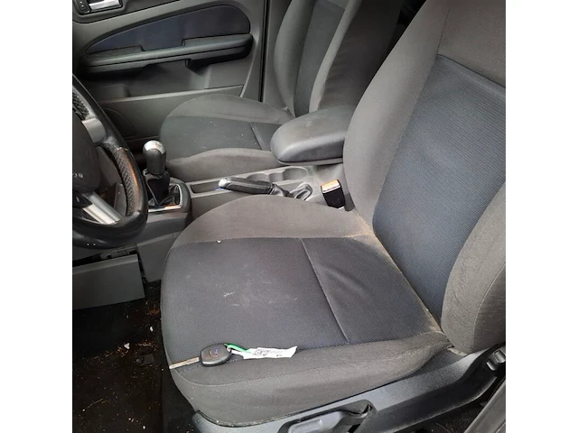 Personenauto, ford, 1.6-16v futura, 2006 - afbeelding 36 van  75