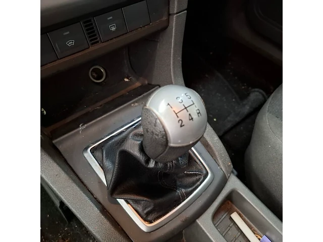 Personenauto, ford, 1.6-16v futura, 2006 - afbeelding 42 van  75