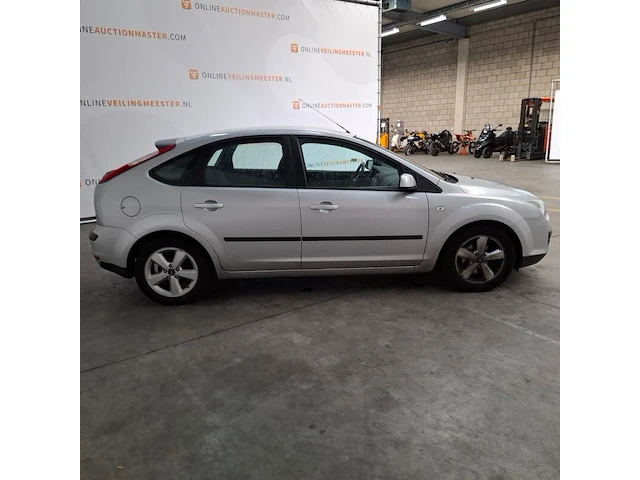 Personenauto, ford, 1.6-16v futura, 2006 - afbeelding 34 van  75