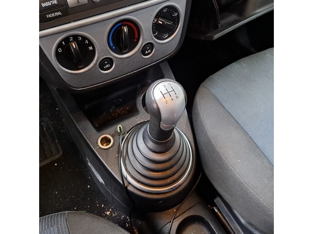 Personenauto, ford, fiesta, 1.3-8v futura, 2007 - afbeelding 21 van  52