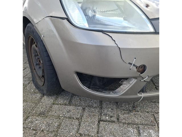 Personenauto, ford, fiesta, 1.3 futura, grijs, 2005 - afbeelding 5 van  17