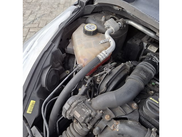 Personenauto ford, fiesta 1.6, zwart, bouwjaar 2013 - afbeelding 13 van  45