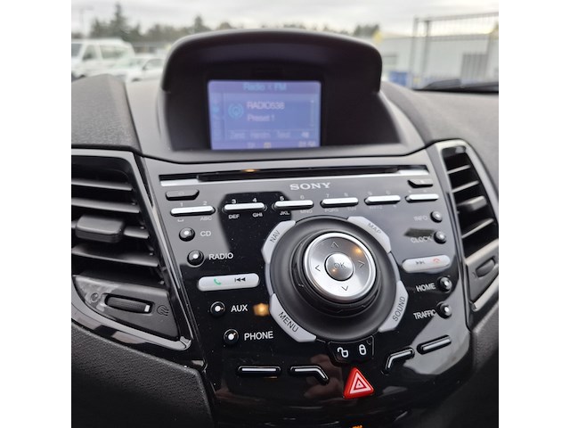 Personenauto ford, fiesta 1.6, zwart, bouwjaar 2013 - afbeelding 22 van  45