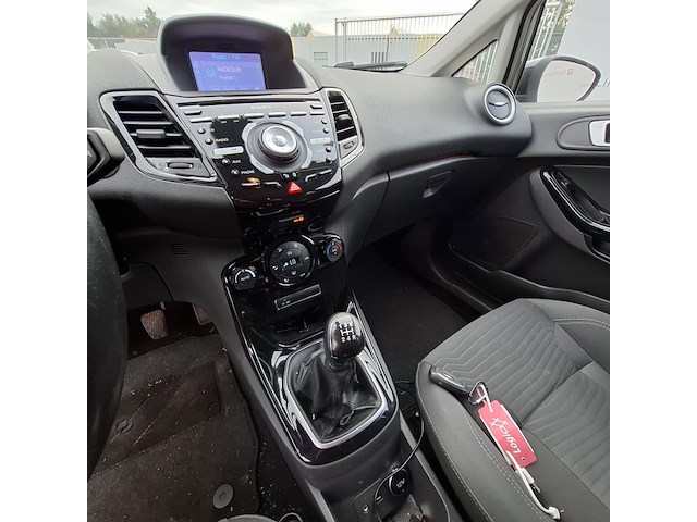 Personenauto ford, fiesta 1.6, zwart, bouwjaar 2013 - afbeelding 25 van  45