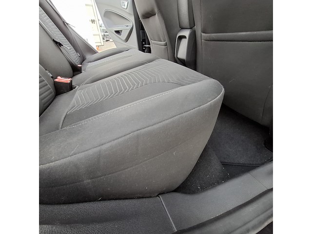 Personenauto ford, fiesta 1.6, zwart, bouwjaar 2013 - afbeelding 32 van  45