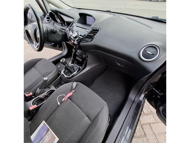 Personenauto ford, fiesta 1.6, zwart, bouwjaar 2013 - afbeelding 35 van  45