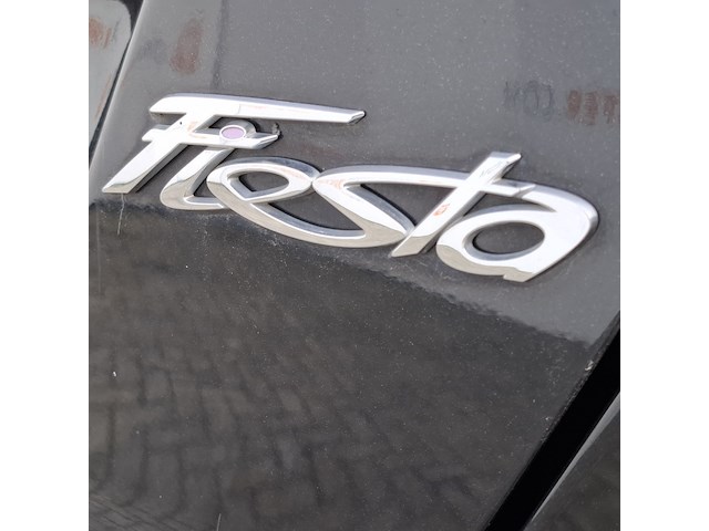 Personenauto ford, fiesta 1.6, zwart, bouwjaar 2013 - afbeelding 39 van  45