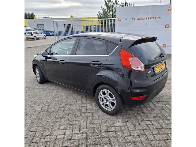 Personenauto ford, fiesta 1.6, zwart, bouwjaar 2013 - afbeelding 43 van  45