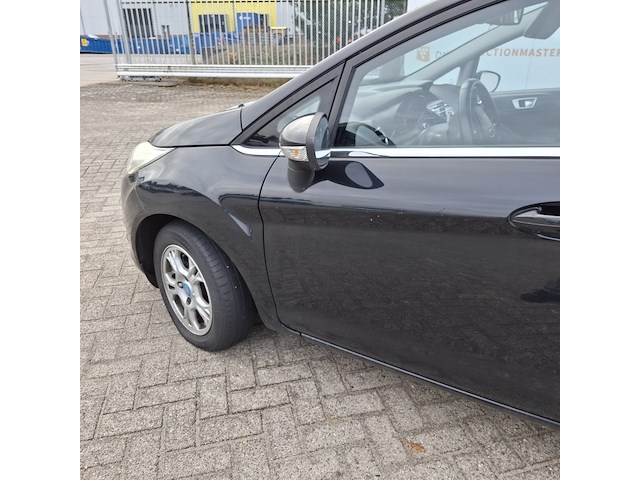 Personenauto ford, fiesta 1.6, zwart, bouwjaar 2013 - afbeelding 44 van  45