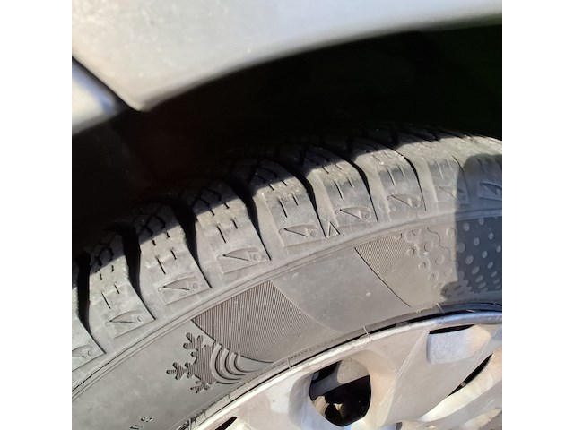 Personenauto ford, fiesta 1.6tdci, grijs, bouwjaar 2012 - afbeelding 2 van  51