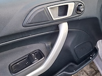 Personenauto ford, fiesta 1.6tdci, grijs, bouwjaar 2012 - afbeelding 24 van  51