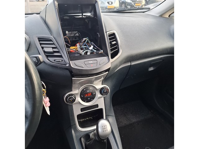 Personenauto ford, fiesta 1.6tdci, grijs, bouwjaar 2012 - afbeelding 31 van  51