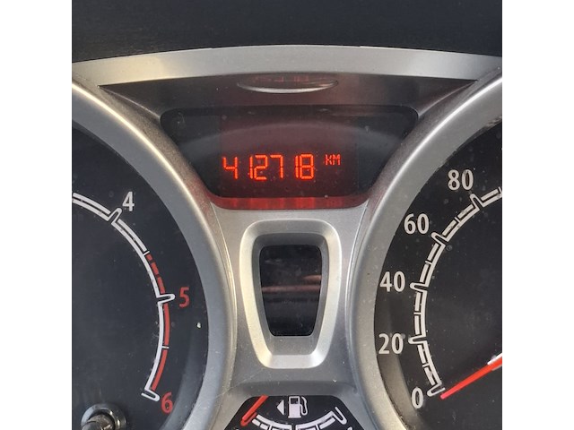 Personenauto ford, fiesta 1.6tdci, grijs, bouwjaar 2012 - afbeelding 37 van  51