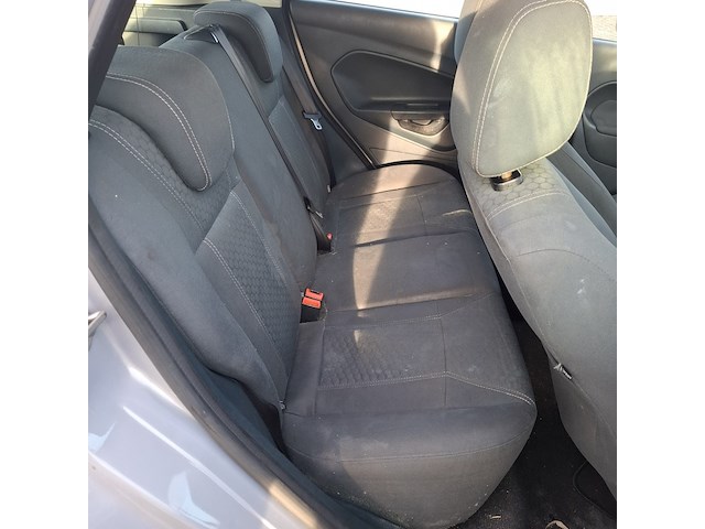 Personenauto ford, fiesta 1.6tdci, grijs, bouwjaar 2012 - afbeelding 41 van  51