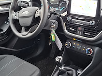 Personenauto, ford, fiesta - afbeelding 36 van  46