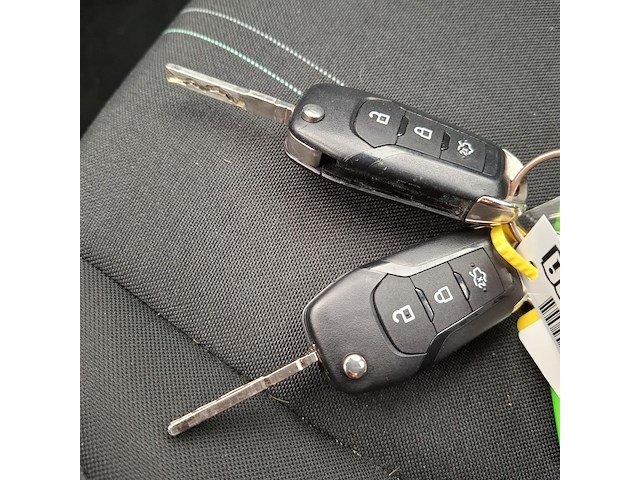 Personenauto, ford, fiesta - afbeelding 40 van  46