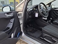 Personenauto, ford, fiesta - afbeelding 16 van  48