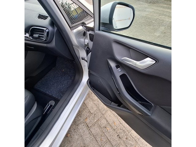 Personenauto, ford, fiesta - afbeelding 36 van  48