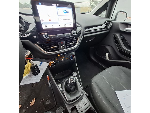 Personenauto, ford, fiesta - afbeelding 32 van  47