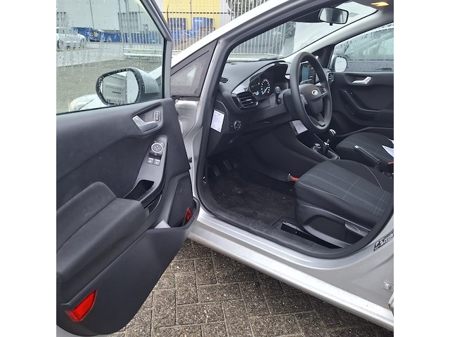 Personenauto, ford, fiesta - afbeelding 21 van  46