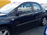 Personenauto, ford, focus, 1.6-16v first edition, zwart, 2005 - afbeelding 9 van  13