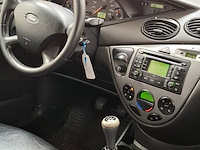 Personenauto, ford, focus, 1.6-16v futura, 2004 - afbeelding 15 van  31
