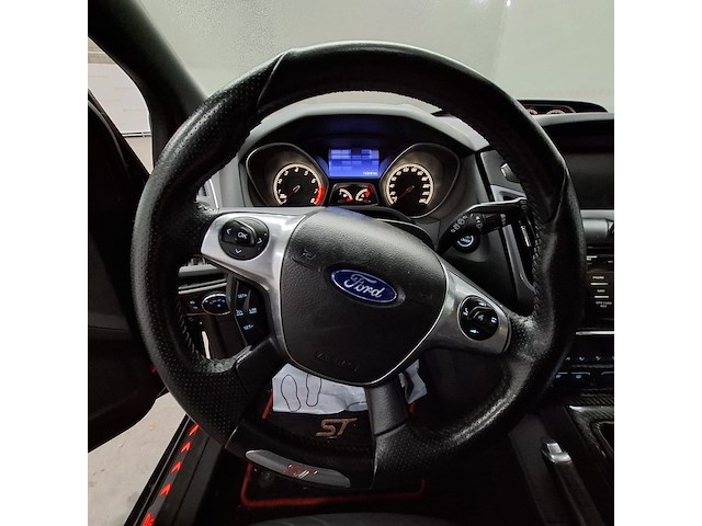 Personenauto, ford, focus, 2.0 ecoboost st-3, 2013 - afbeelding 16 van  48