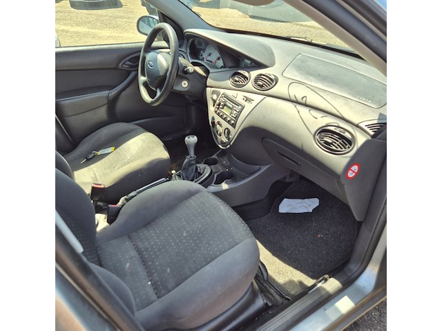 Personenauto, ford, focus wagon, 1.6-16v trend, grijs, 2004 - afbeelding 2 van  10