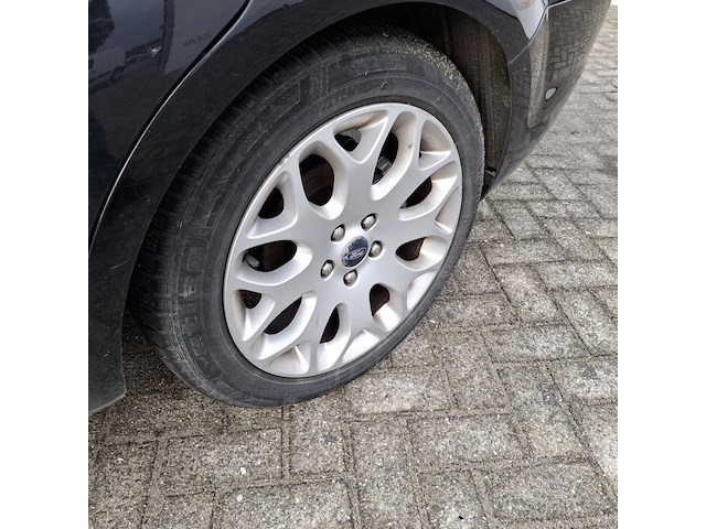 Personenauto ford, focus wagon 1.6, zwart, bouwjaar 2009 - afbeelding 3 van  46