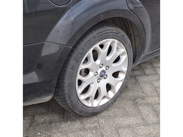 Personenauto ford, focus wagon 1.6, zwart, bouwjaar 2009 - afbeelding 4 van  46