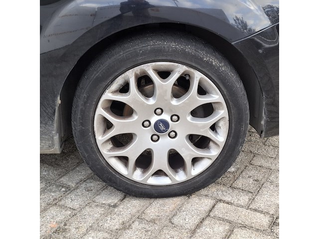 Personenauto ford, focus wagon 1.6, zwart, bouwjaar 2009 - afbeelding 5 van  46