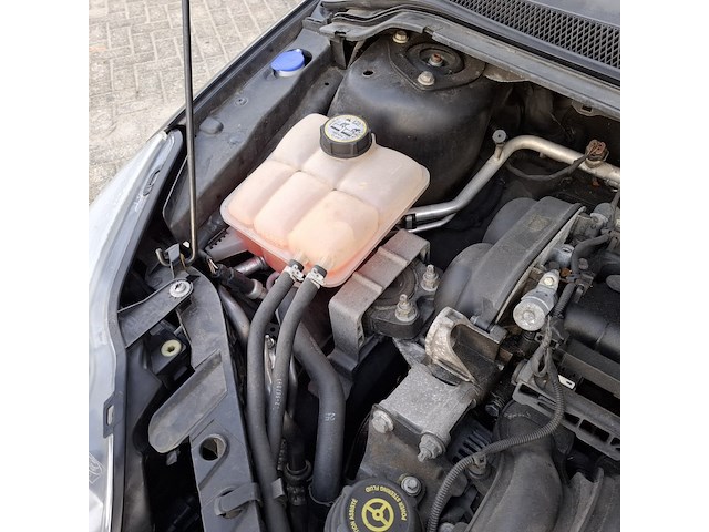 Personenauto ford, focus wagon 1.6, zwart, bouwjaar 2009 - afbeelding 15 van  46