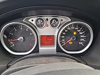 Personenauto ford, focus wagon 1.6, zwart, bouwjaar 2009 - afbeelding 24 van  46