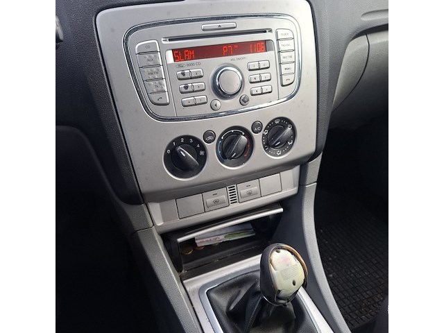 Personenauto ford, focus wagon 1.6, zwart, bouwjaar 2009 - afbeelding 28 van  46