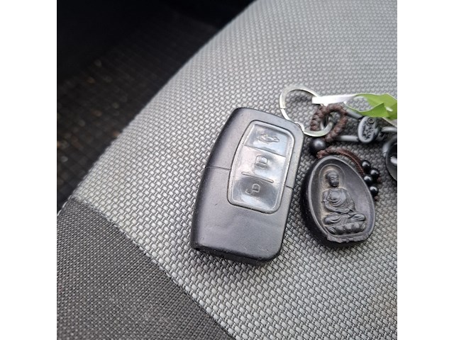 Personenauto ford, focus wagon 1.6, zwart, bouwjaar 2009 - afbeelding 32 van  46