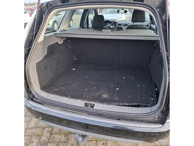 Personenauto ford, focus wagon 1.6, zwart, bouwjaar 2009 - afbeelding 35 van  46