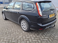 Personenauto ford, focus wagon 1.6, zwart, bouwjaar 2009 - afbeelding 44 van  46