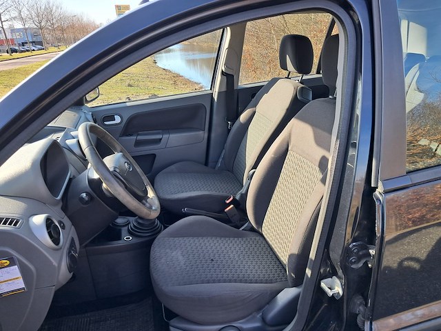 Personenauto, ford, fusion, zwart, 2004 - afbeelding 13 van  31