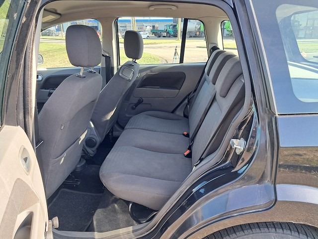 Personenauto, ford, fusion, zwart, 2004 - afbeelding 20 van  31